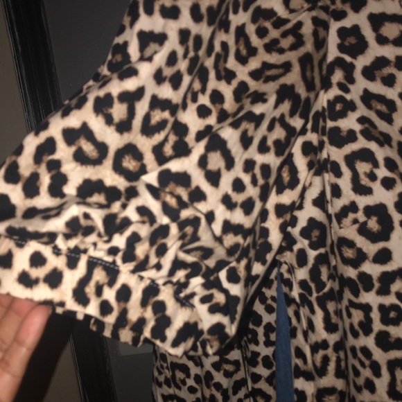 NWT H&M animal print dress w puffed sleeve and collared sz large - Picture 5 of 10